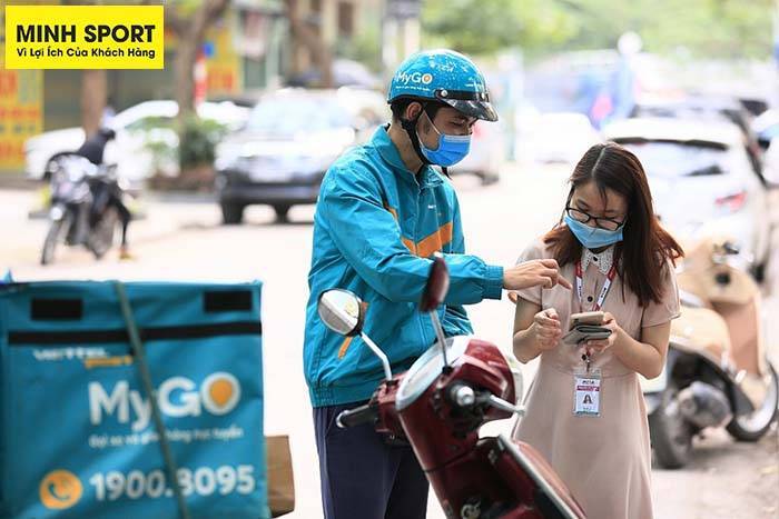may áo khoác gió đồng phục shipper viettel post