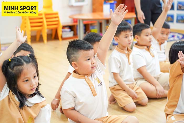 đặt áo đồng phục mầm non